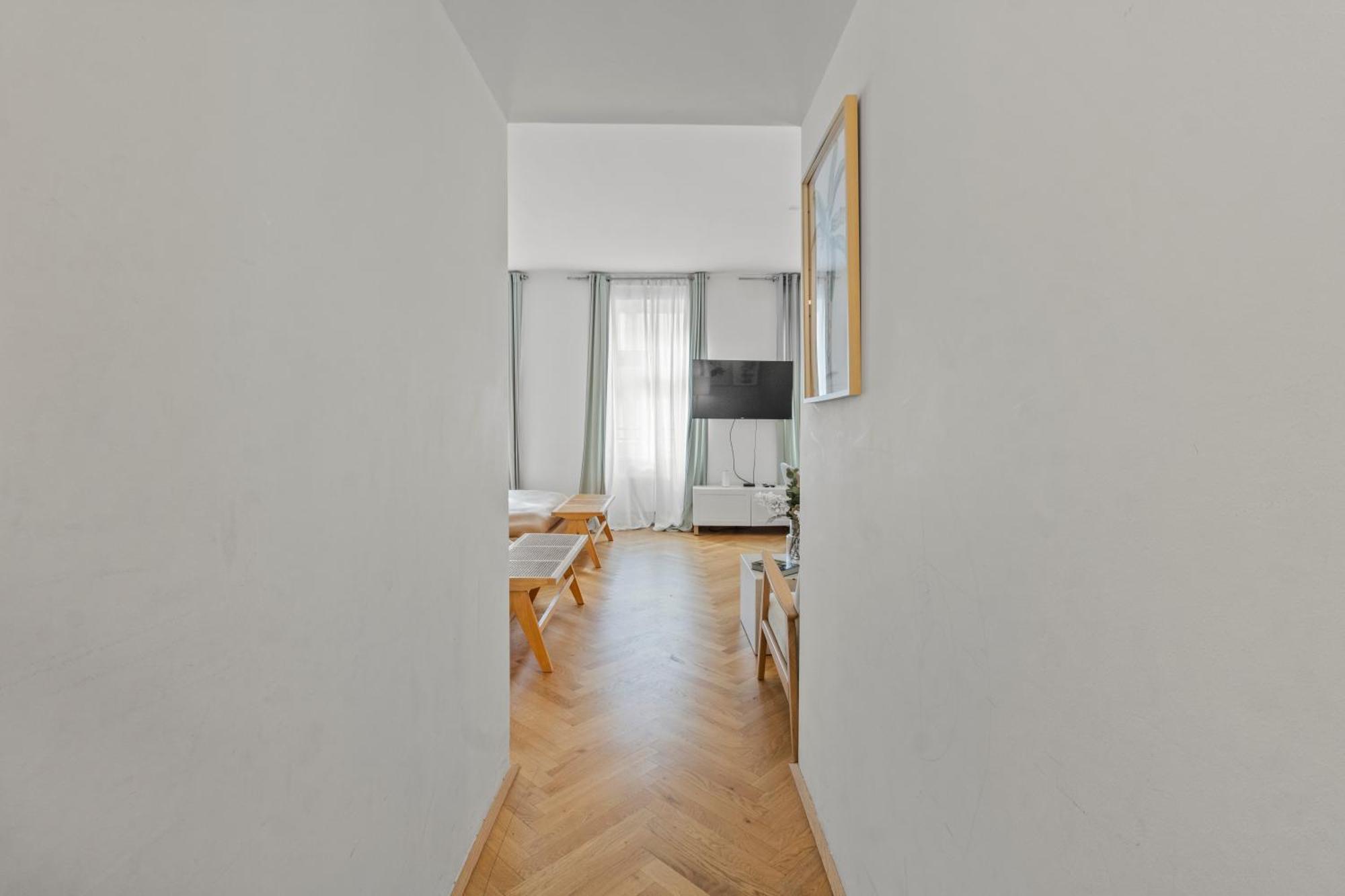 City Apartment, Two Metro Stations To Hauptbahnhof Bécs Kültér fotó