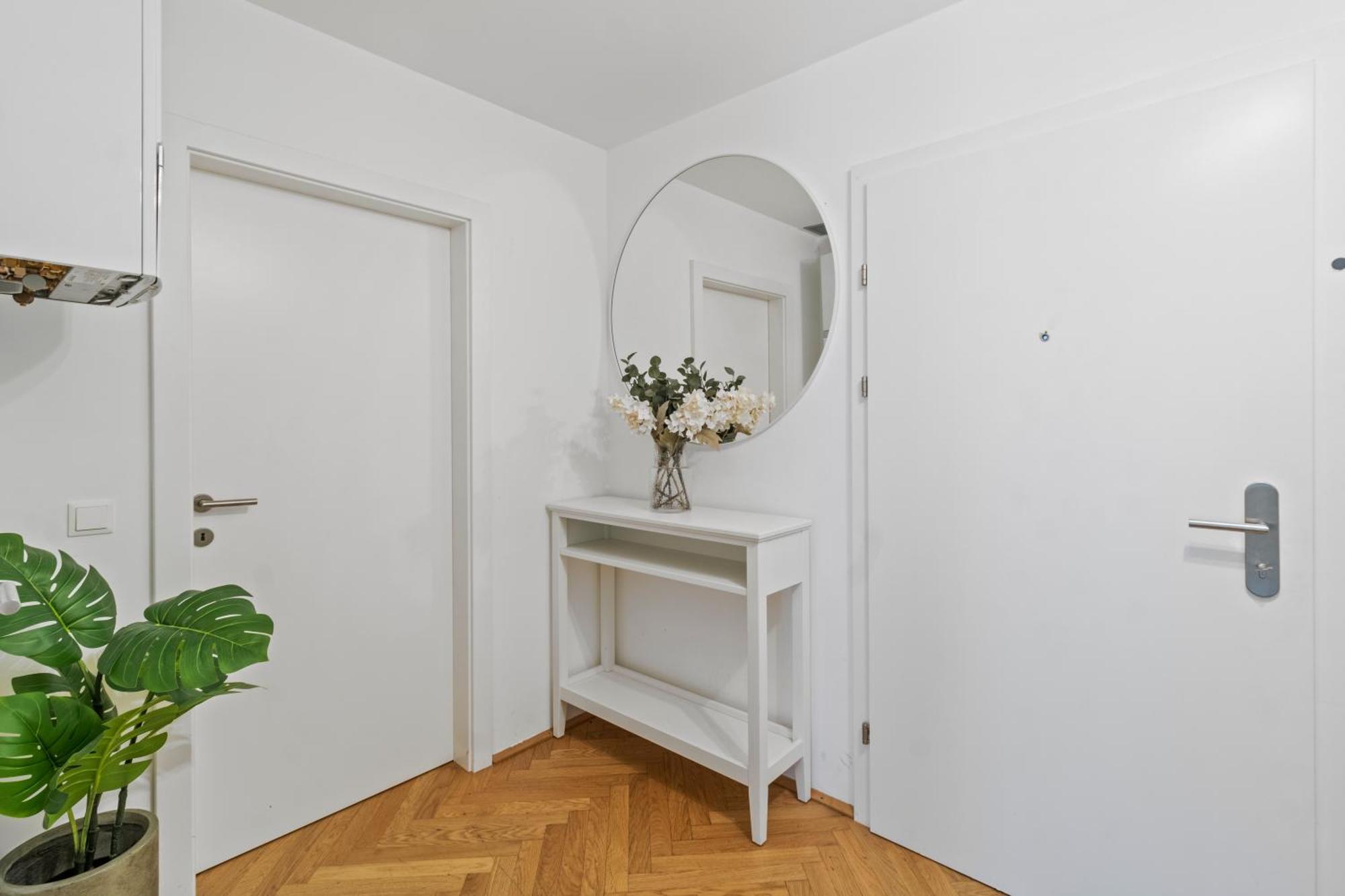 City Apartment, Two Metro Stations To Hauptbahnhof Bécs Kültér fotó